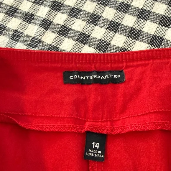 Vibrant Red Pants - Picture 4 of 4